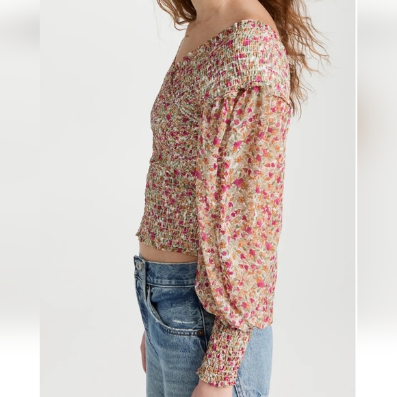 BB Dakota: Smock Factor Top - Picture 4 of 7